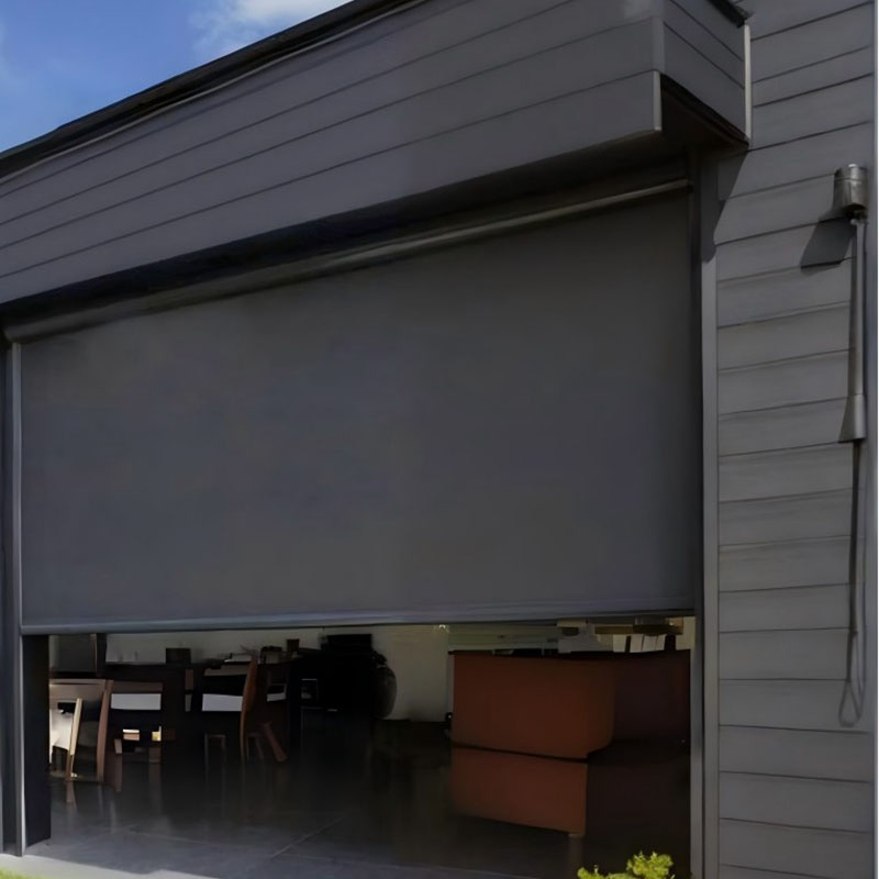 Aufrollbarer, winddichter Vorhang